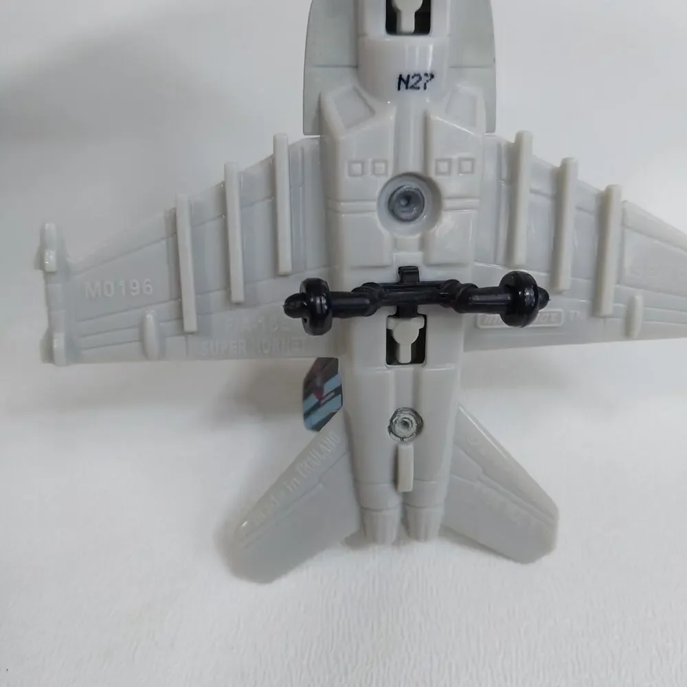 Matchbox Super Hornet Top Gun Maverick F/A 18E 2007 Diecast M0196 Mattel‎